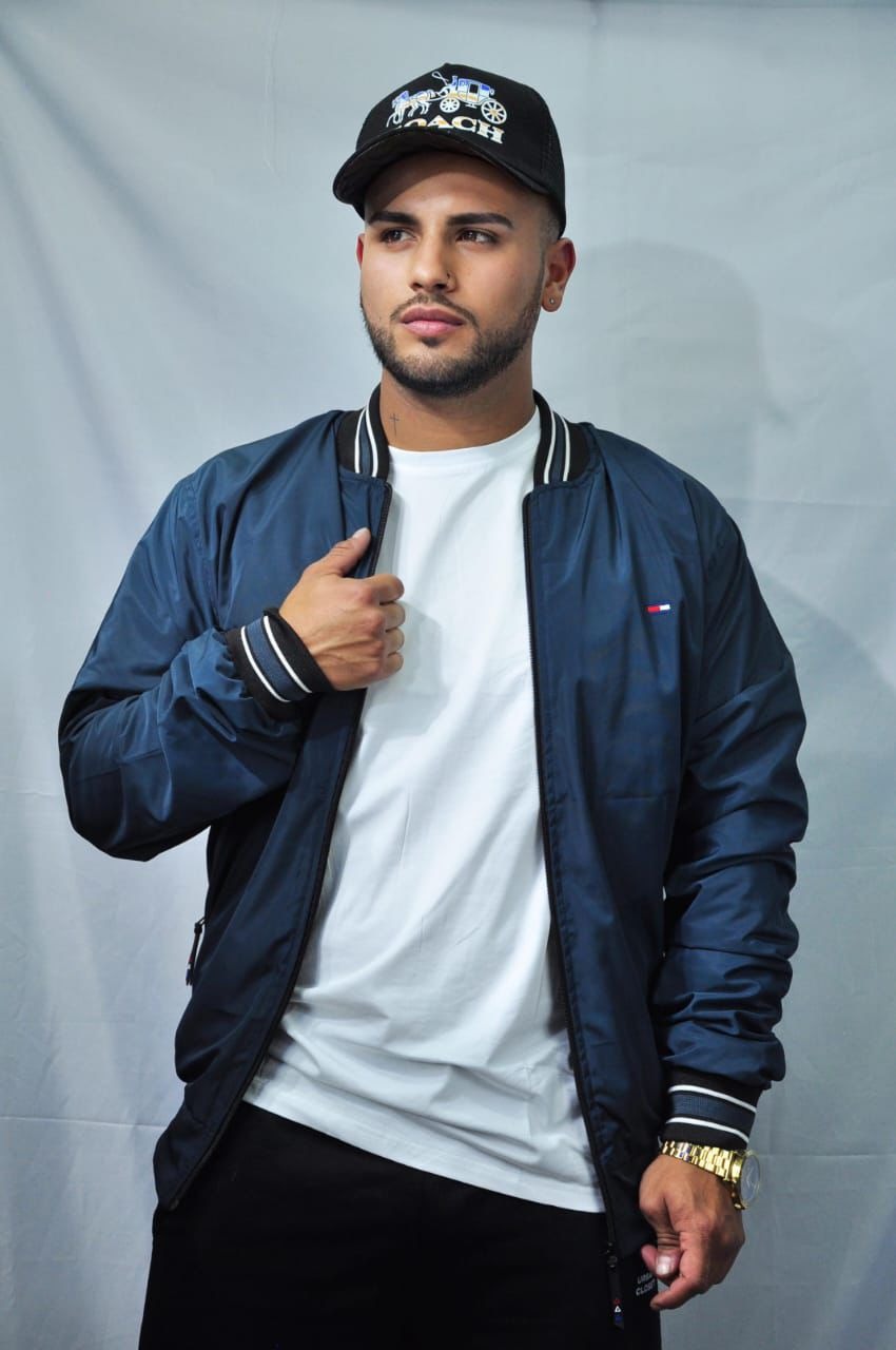 ✨ Chaqueta Gucci Negra – Elegancia Atemporal con Estilo de Lujo ✨